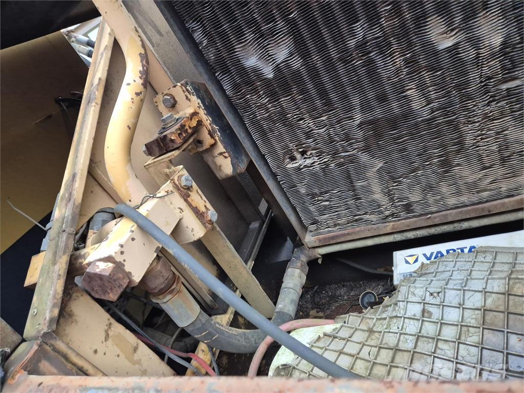 Komatsu PC180LC-3 Гусеничные экскаваторы