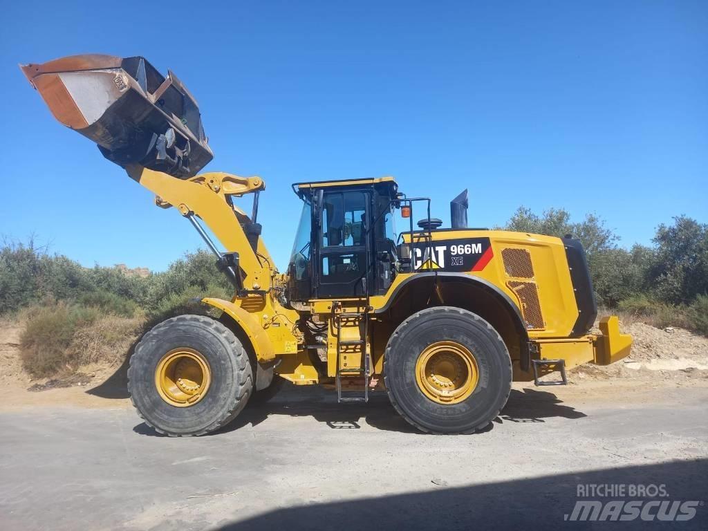 CAT 966 M Фронтальные погрузчики