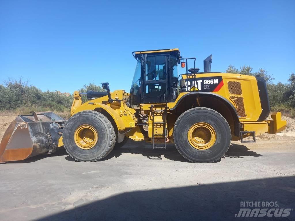 CAT 966 M Фронтальные погрузчики