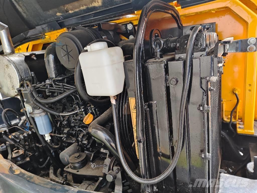 Hyundai R60W Колёсные экскаваторы