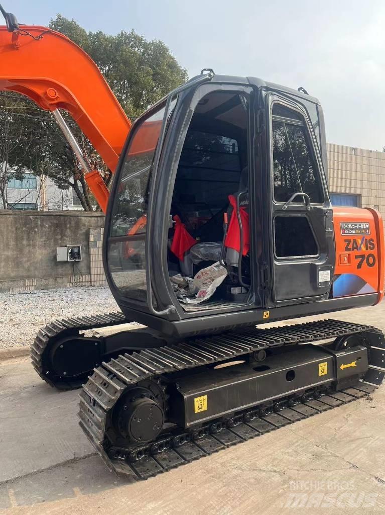 Hitachi ZX70 Гусеничные экскаваторы