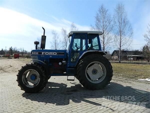 Ford 8210 Трактора