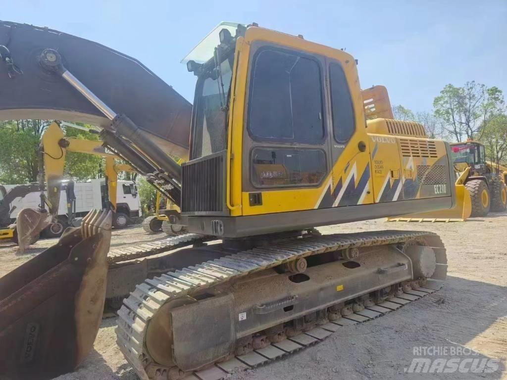 Volvo EC 210 Гусеничные экскаваторы