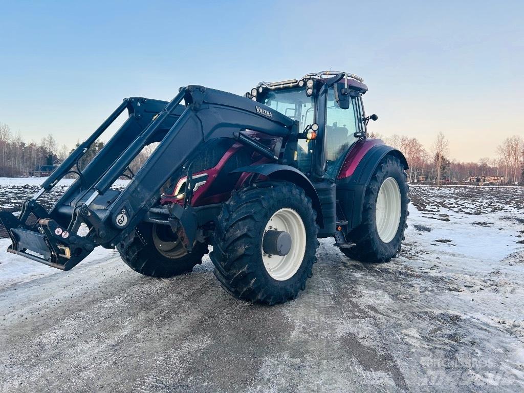 Valtra T 215 Active Трактора