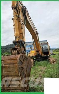 Hyundai Robex 300 LC Гусеничные экскаваторы
