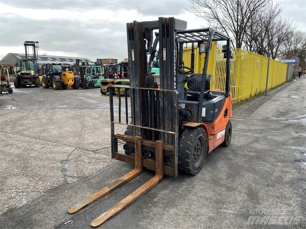 Doosan D25S-5 Дизельные погрузчики