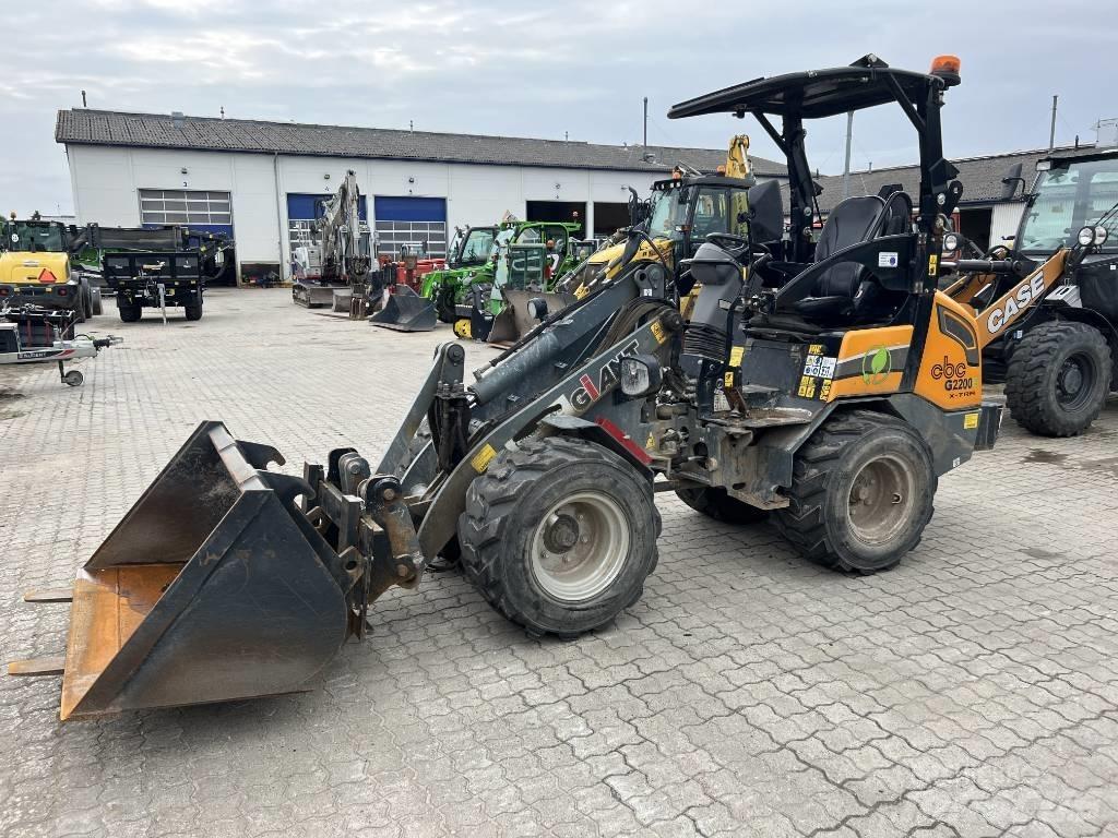 GiANT 2200E Малые погрузчики