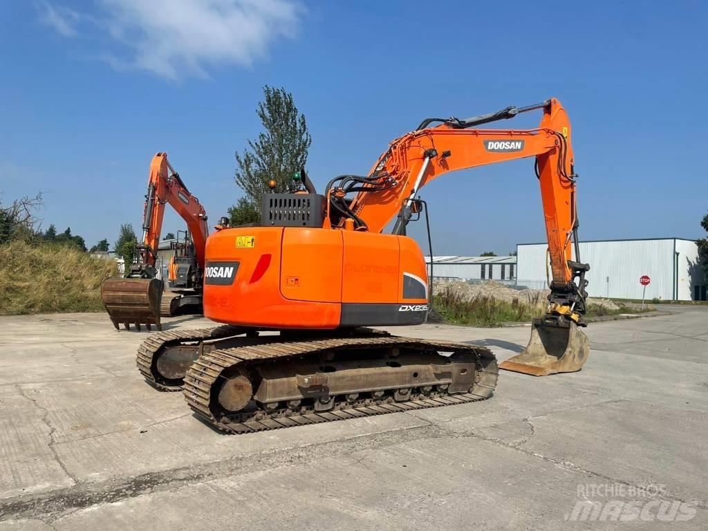 Doosan DX 235 LCR-5 Гусеничные экскаваторы