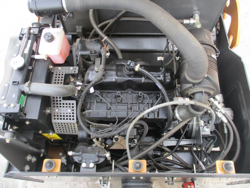 CASE 450 DX Катки тротуарные