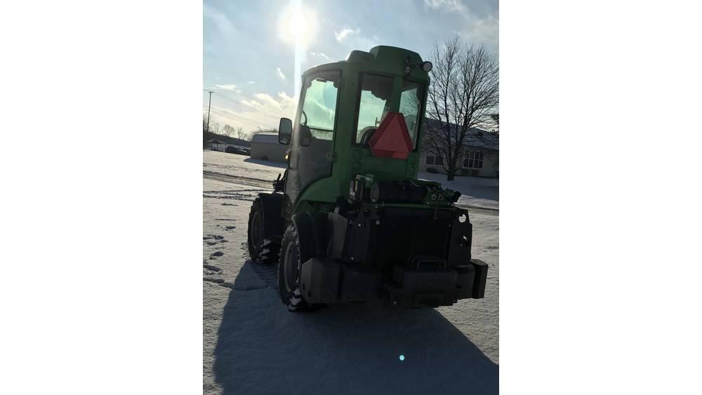 Avant 755 Фронтальные погрузчики