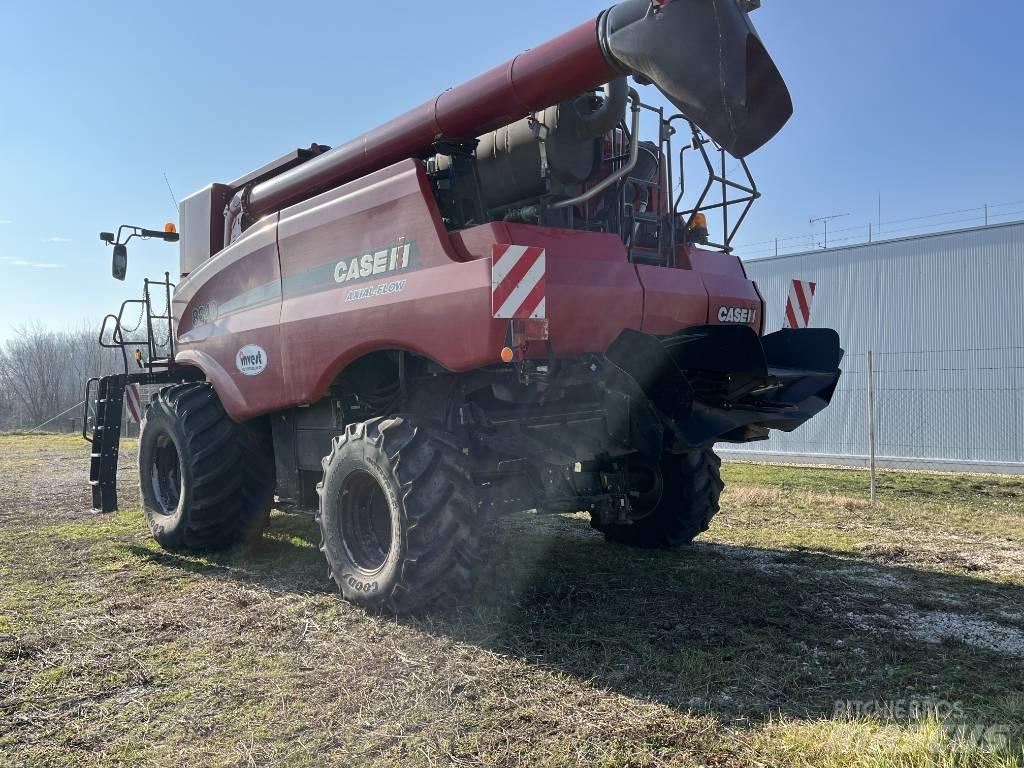 Case IH AF8240 Зерноуборочные комбайны