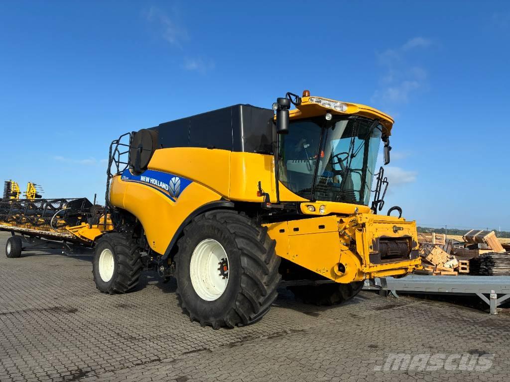 New Holland CR 9080 Зерноуборочные комбайны