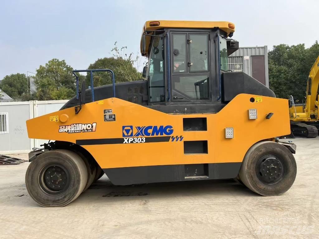 XCMG XP 303 Тротуароукладчики