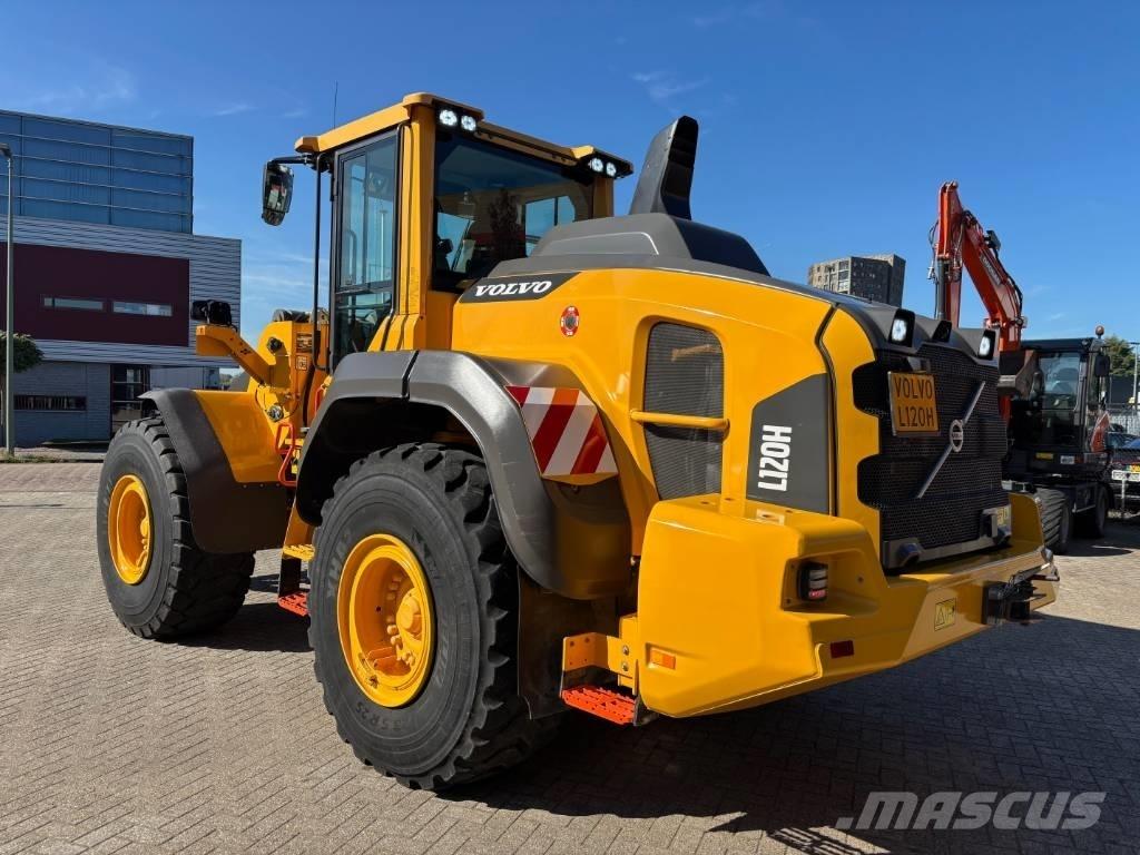 Volvo L 120 H Фронтальные погрузчики