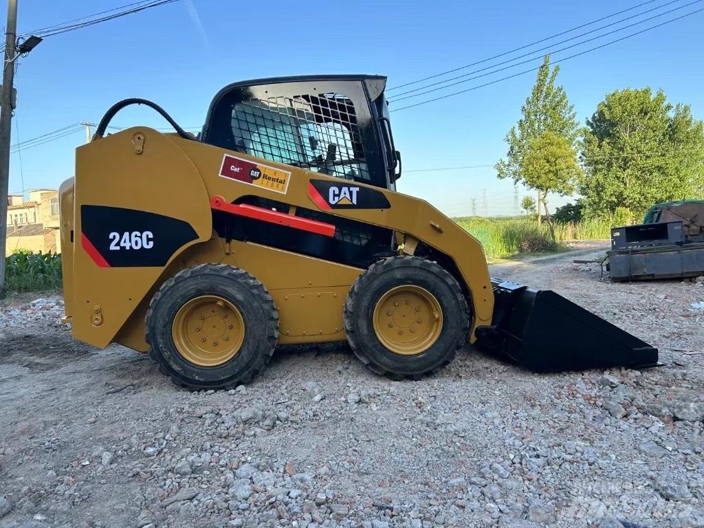 CAT 246 C Мини-погрузчики