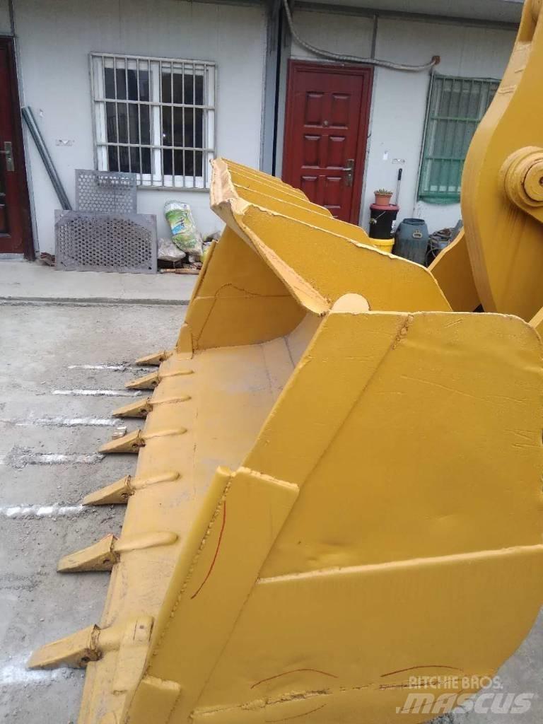 CAT 966F Фронтальные погрузчики