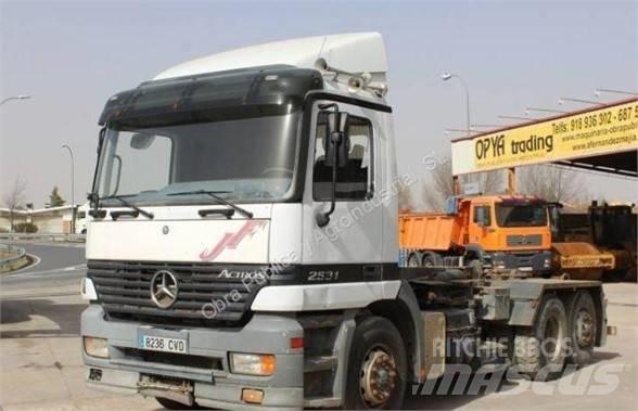 Mercedes-Benz 2531 Грузовики-Контейнеровозы