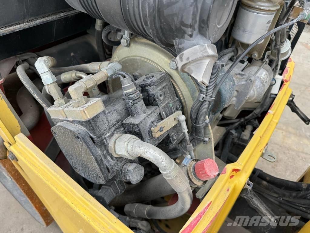 Dynapac CC1100 Катки тротуарные