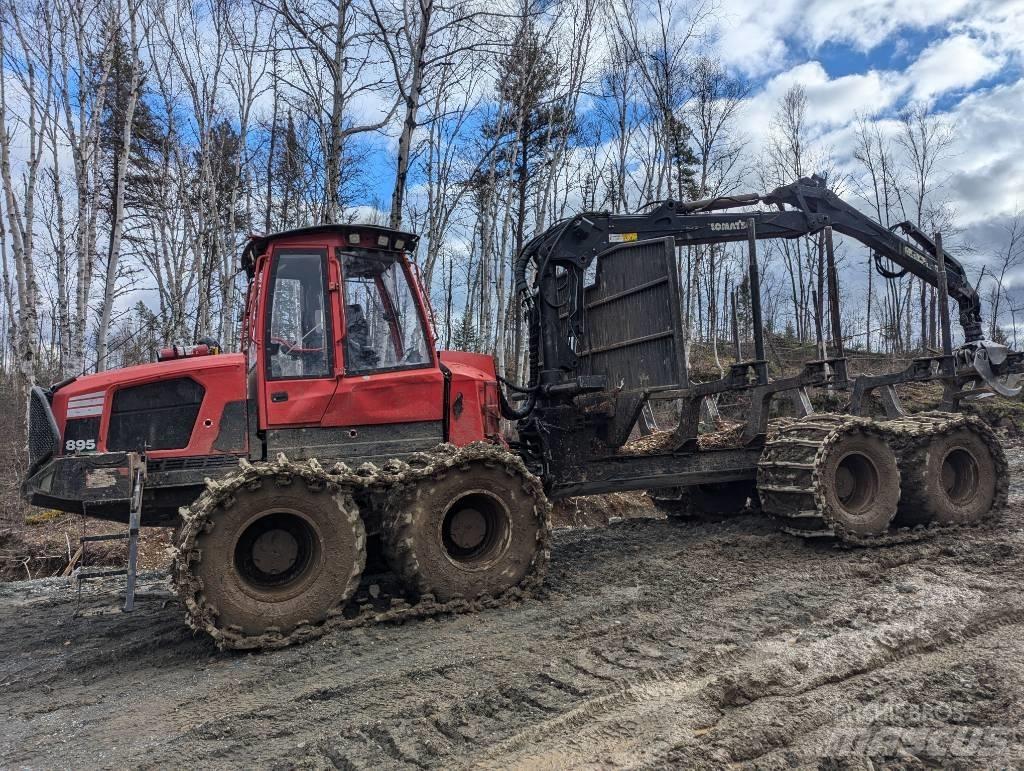 Komatsu 895 Форвардеры