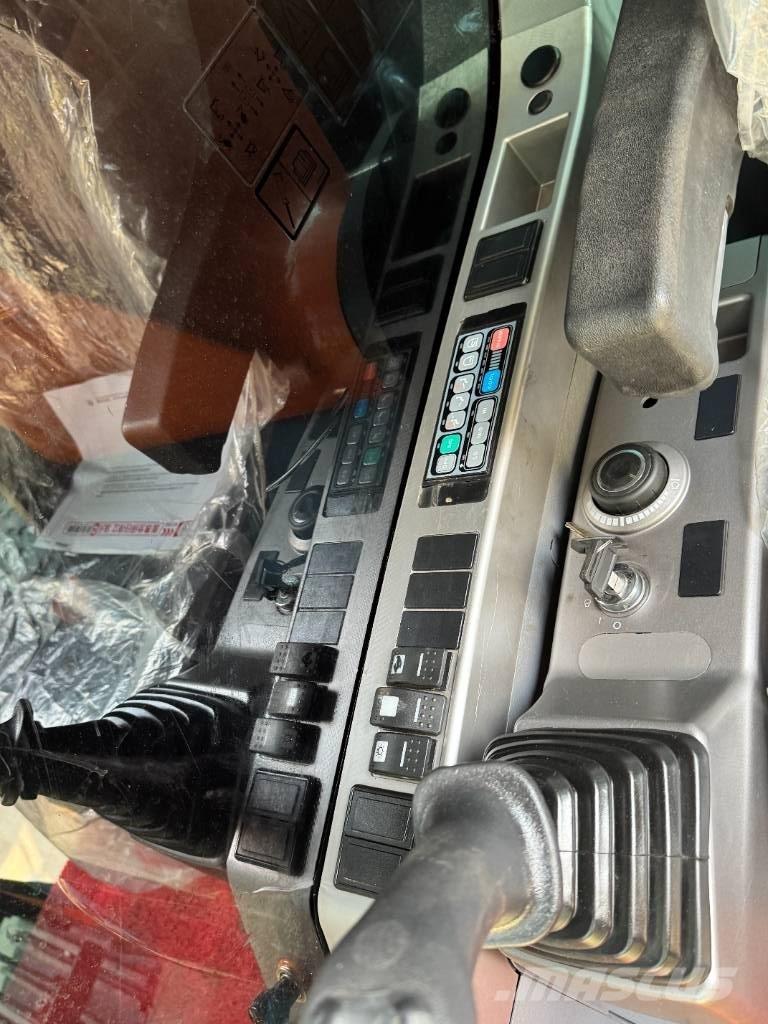 Doosan DX 225 Гусеничные экскаваторы