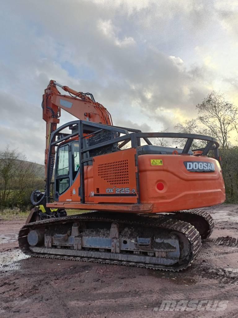 Doosan DX225 Харвестеры