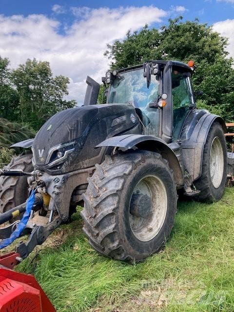 Valtra T235V Трактора
