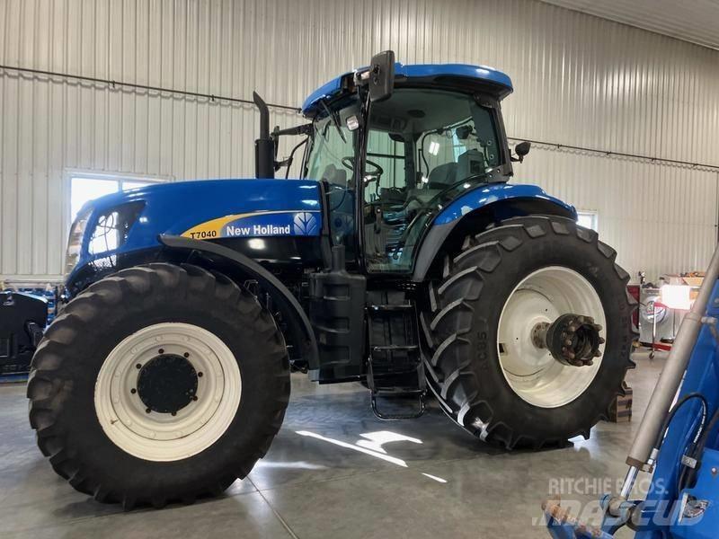 New Holland Tractors Коммунальные тракторы