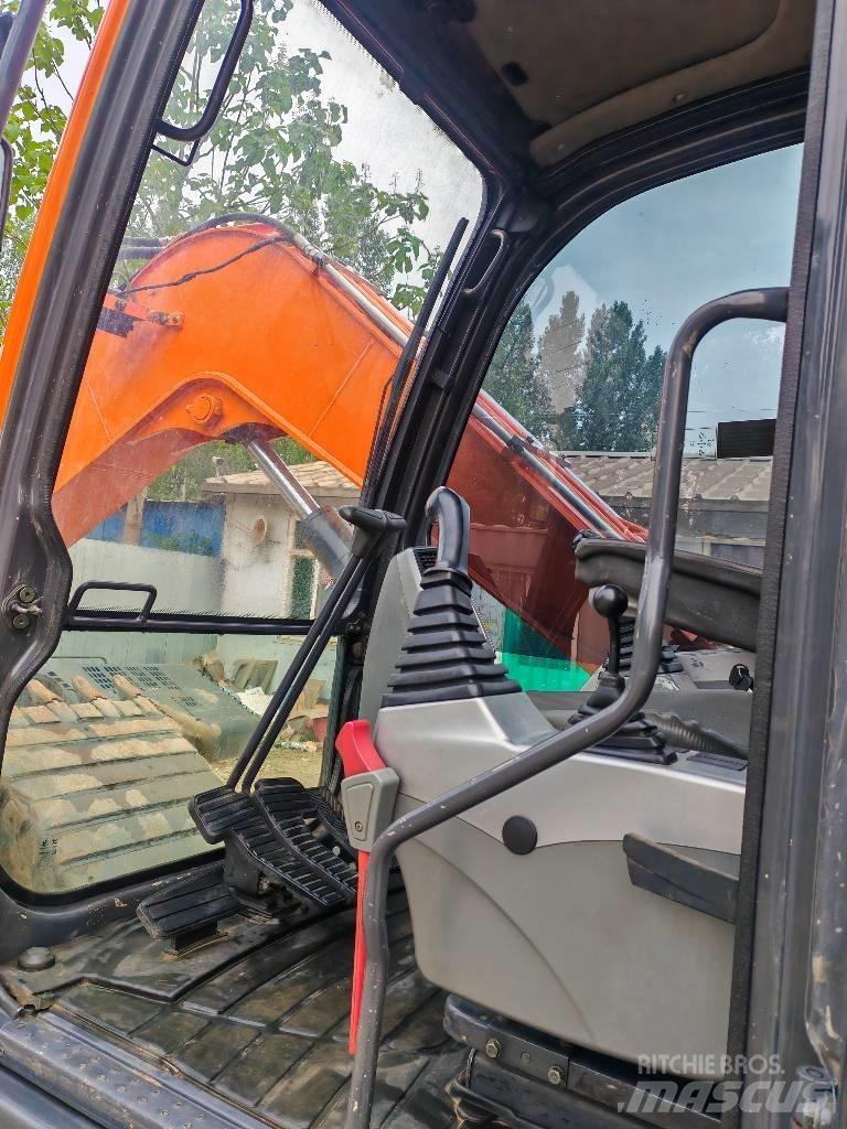 Doosan DX75 Малые экскаваторы 7т-12т