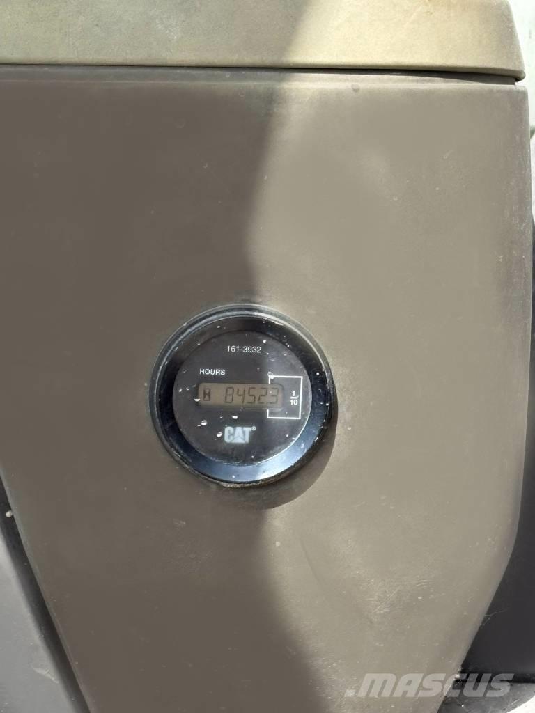 CAT 320 D L Гусеничные экскаваторы