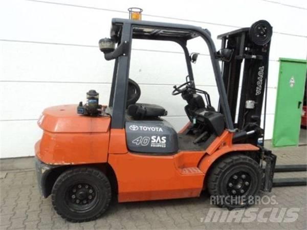 Toyota 02-7FD35 Дизельные погрузчики