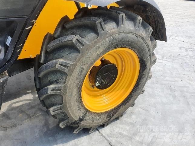 JCB 531-70 - BC24 Телескопические погрузчики