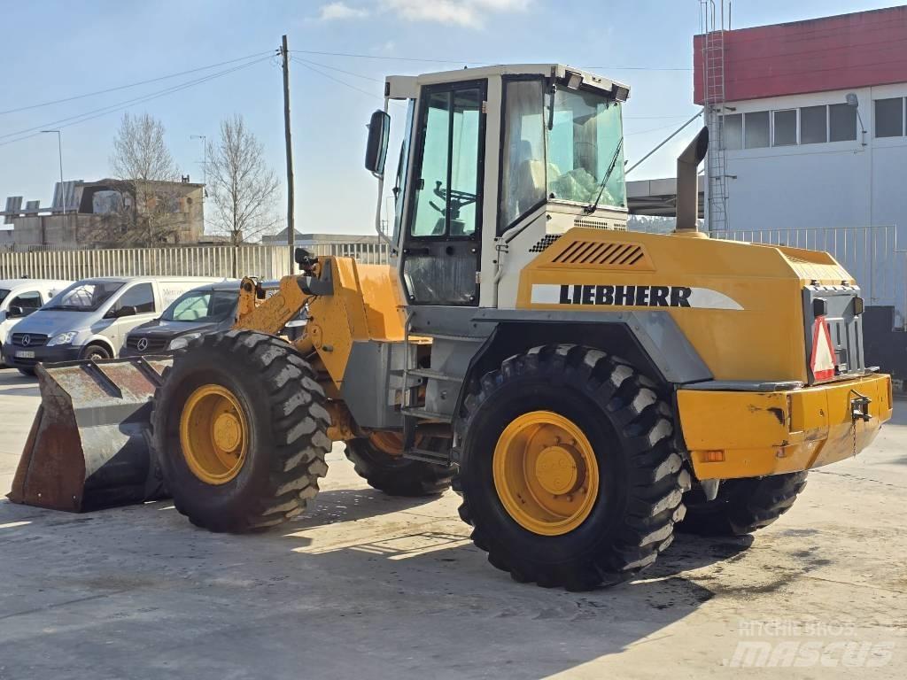 Liebherr L522 Фронтальные погрузчики