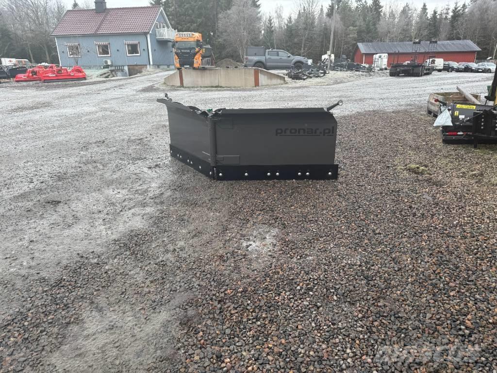 Pronar PUV 3300 Снежные отвалы и плуги
