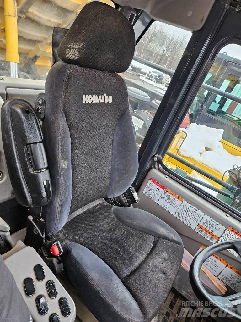Komatsu HD465-8 Мини-самосвалы