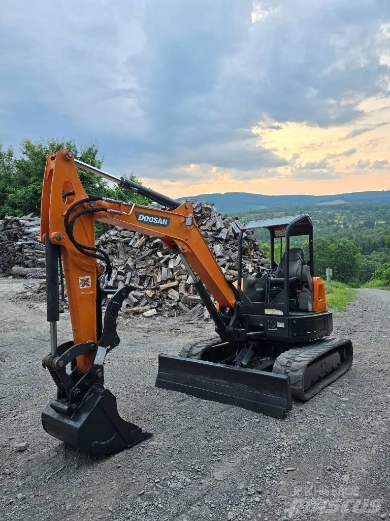 Doosan DX 50 Z Гусеничные экскаваторы