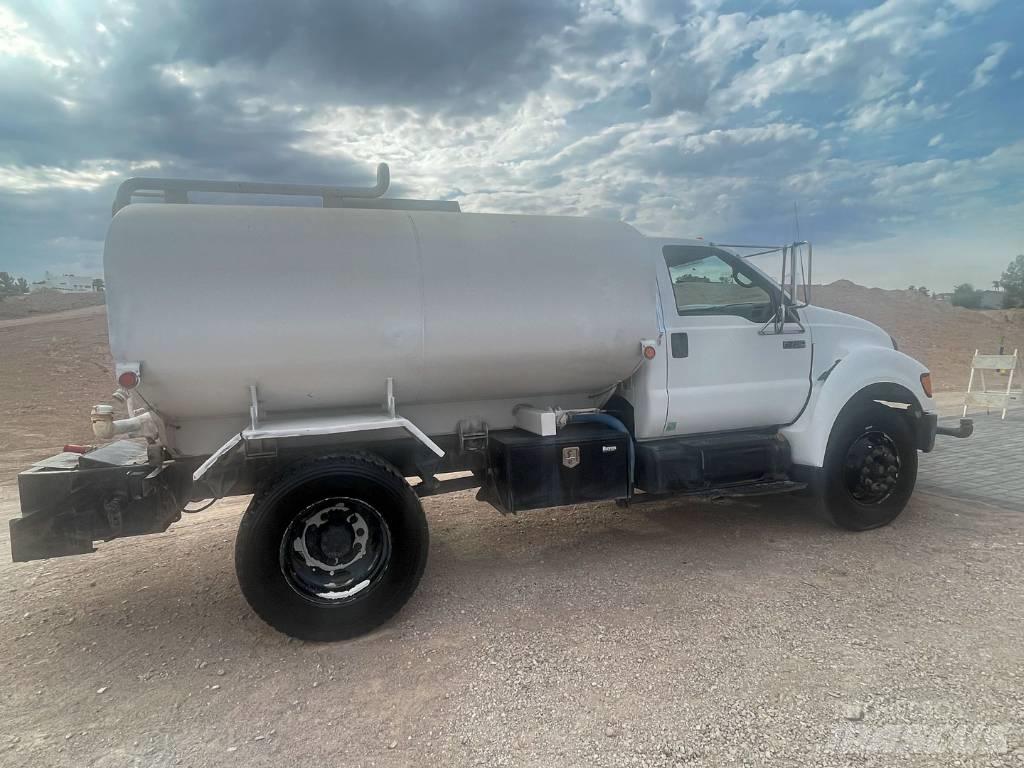 Ford F 750 XLT Поливочные машины
