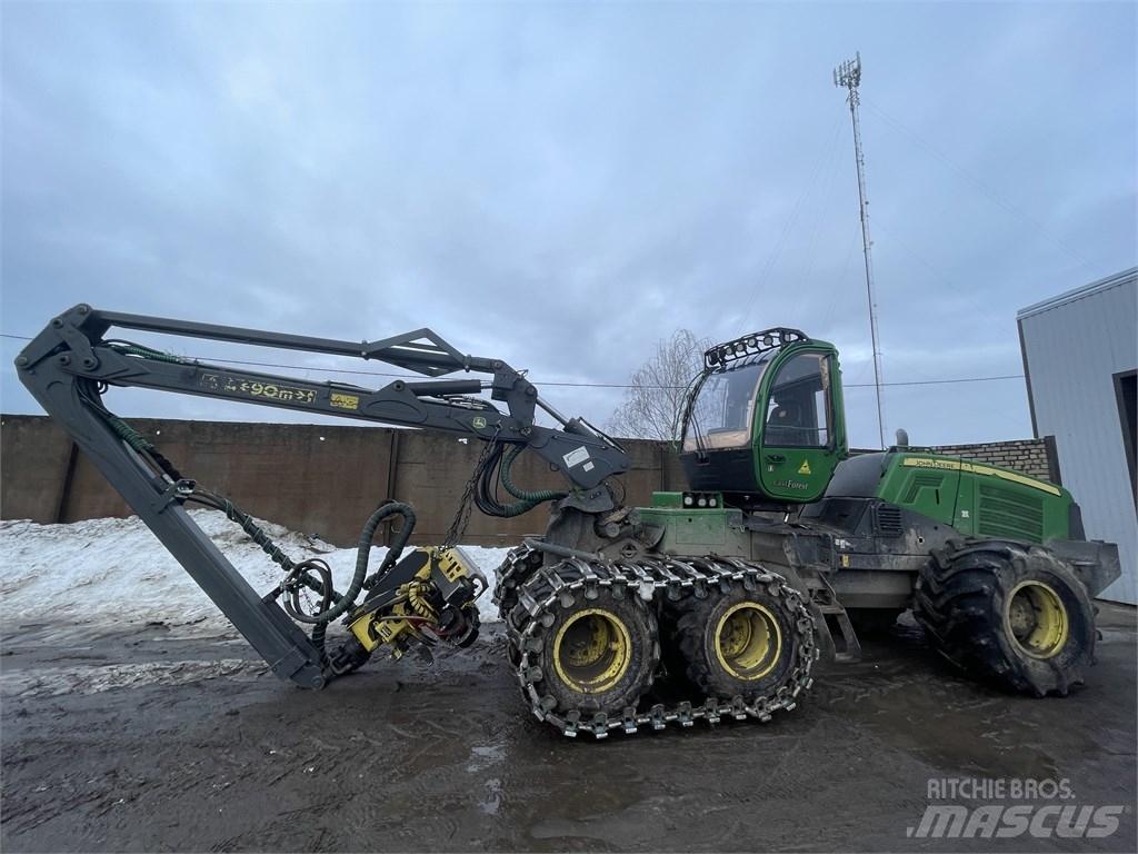John Deere 1070G Харвестеры