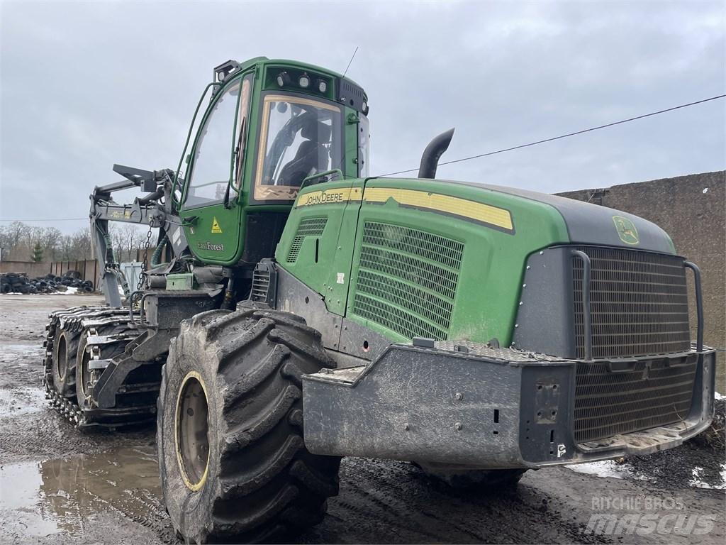 John Deere 1070G Харвестеры