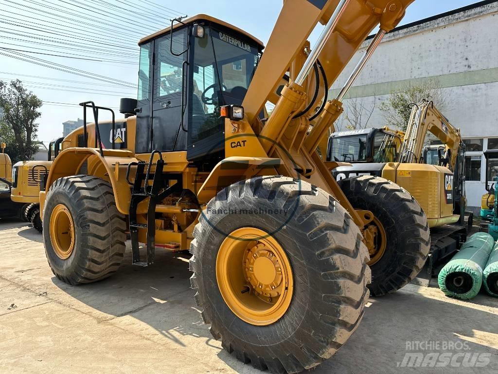 CAT 966 Фронтальные погрузчики