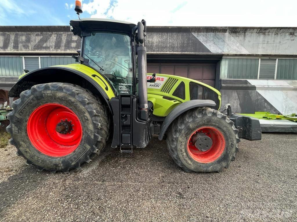 CLAAS Axion 810 Трактора