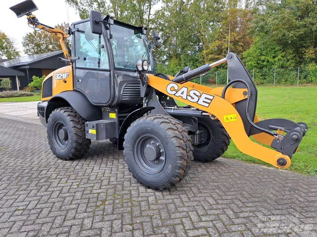 CASE 321F-HS Фронтальные погрузчики