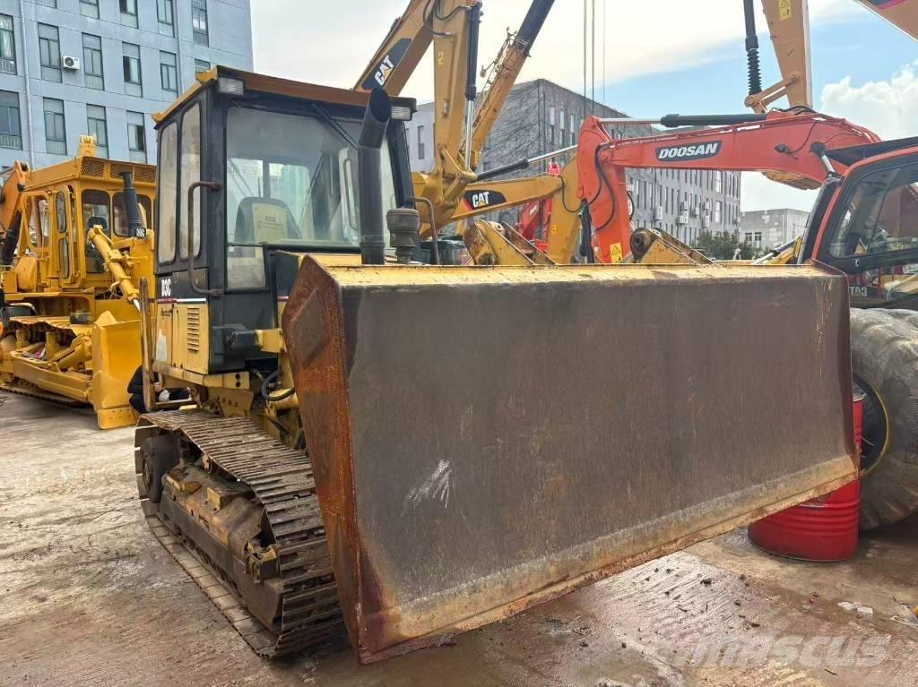 CAT D3C Гусеничные бульдозеры