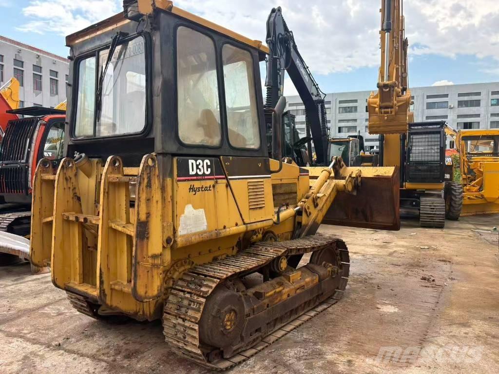 CAT D3C Гусеничные бульдозеры