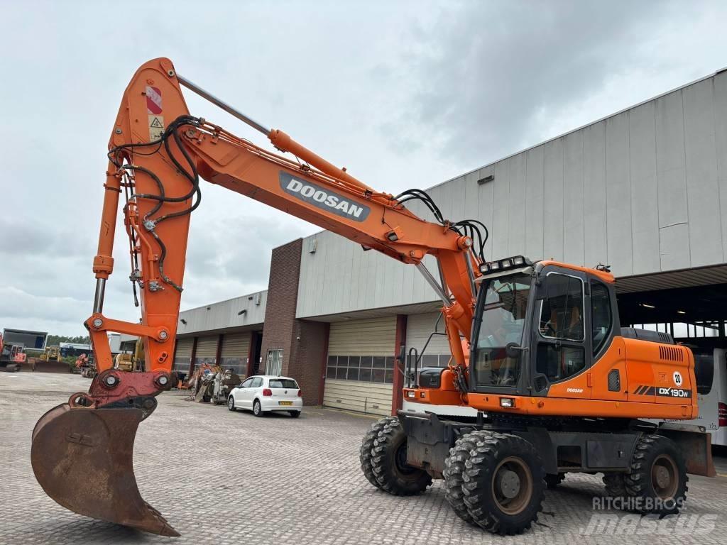 Doosan DX 190 W Колёсные экскаваторы