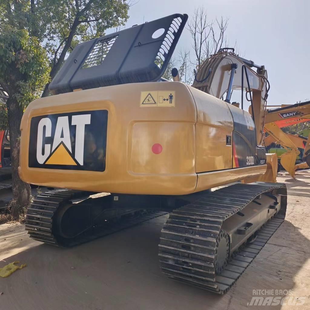 CAT 320 D Гусеничные экскаваторы