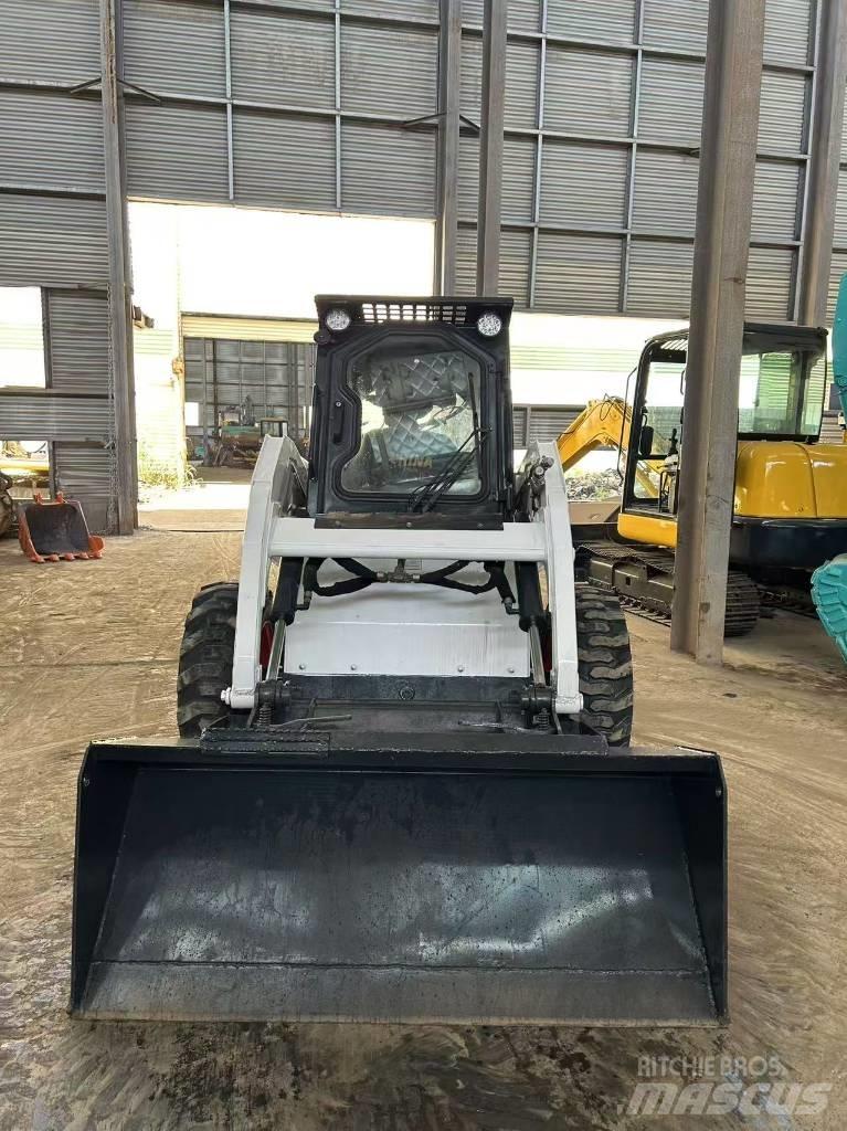 Bobcat S130 Мини-погрузчики