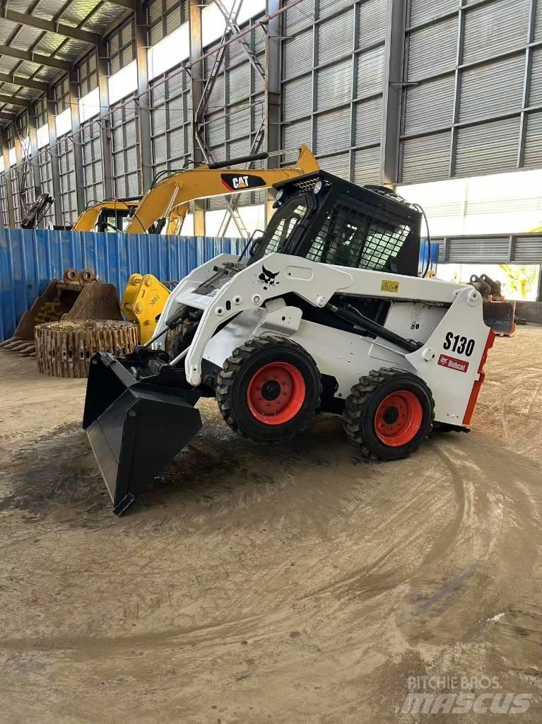 Bobcat S130 Мини-погрузчики