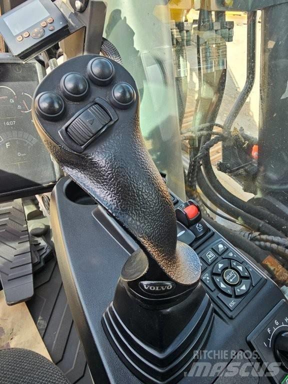 Volvo EC350EL Гусеничные экскаваторы