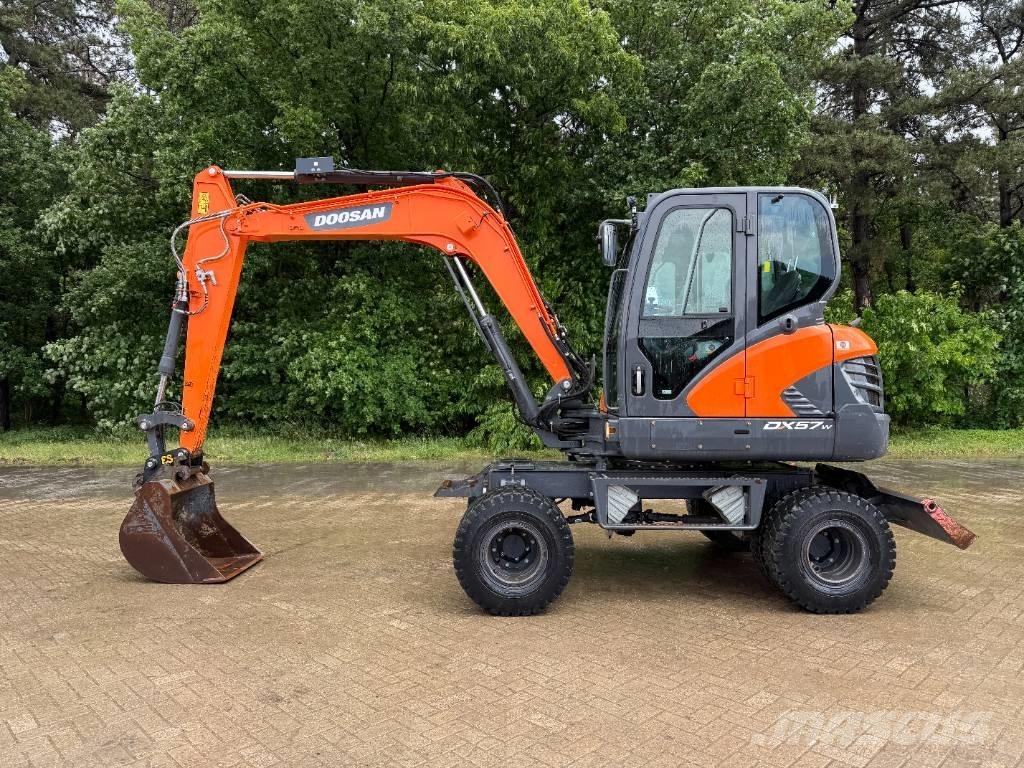 Doosan DX 57 W Колёсные экскаваторы