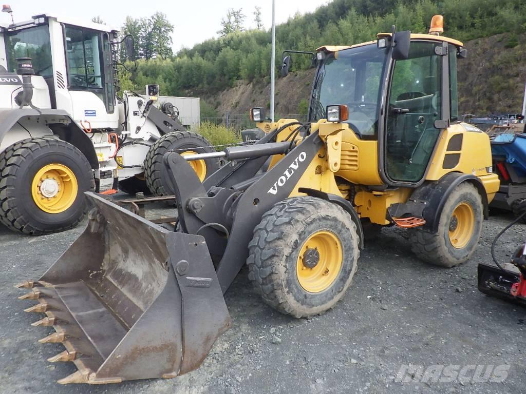 Volvo L 25 F Фронтальные погрузчики